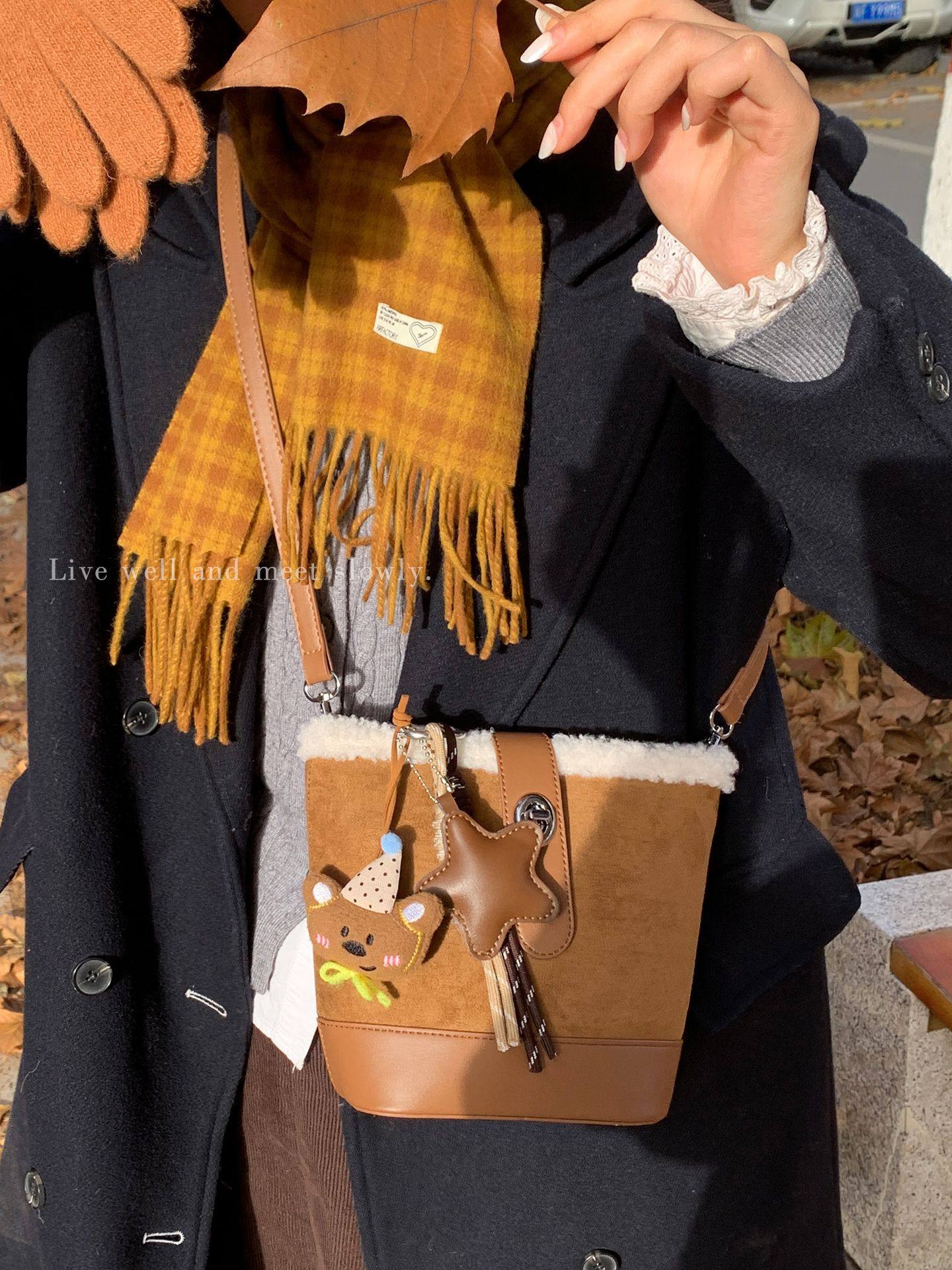 Niche Retro Brown Suede Bucket Bag for Women, Crossbody 2025 New Trendy Fashion Furry Versatile Shoulder Bag