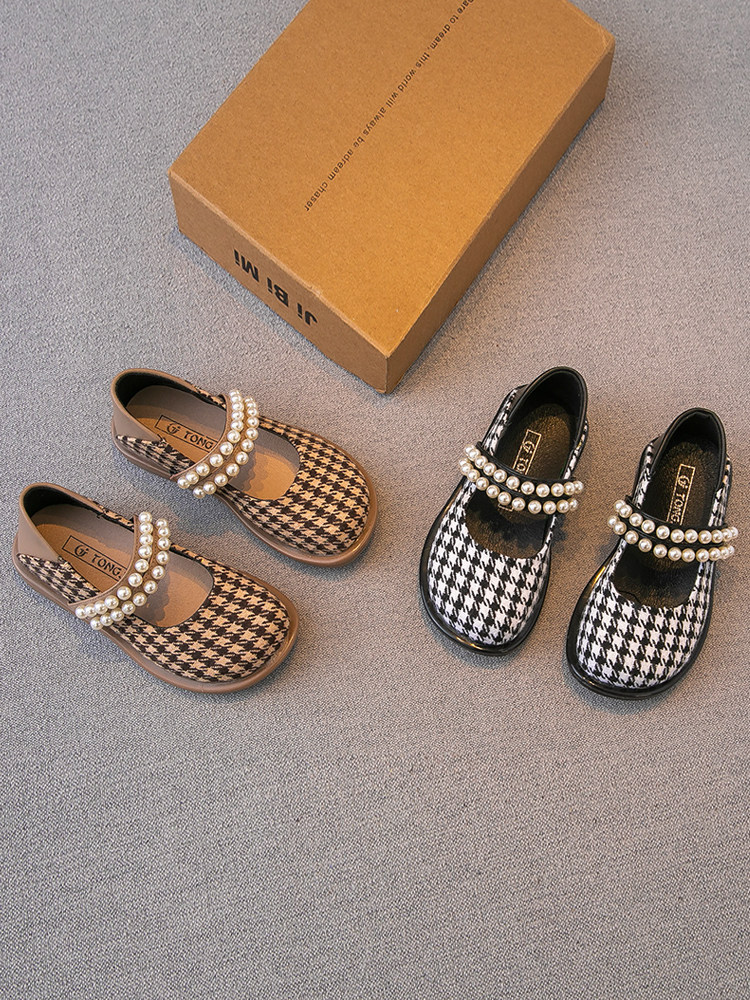 South Korean children's clothing 2022 Spring and autumn new girl Inn popular temperament Thousand Birds Gummy Bean Shoes Girl Nails Pearl Single Shoes