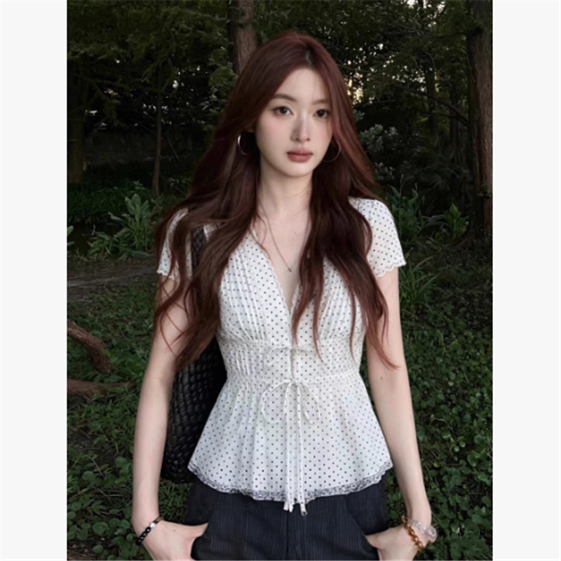 Plus-Size Korean-Style V-Neck Lace-Trimmed Tie-Up Polka Dot Shirt for Women, Summer Chic Waist-Cinching Slimming Top ins