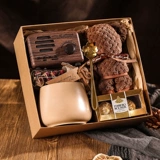 Свадьба высокая -одаренная девочка подружки невесты и подруги практические свадебные подруги старший свадебный подарок невеста отражена