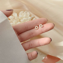 Small round ring pearl ear clip without ear clip in clip ears No earbuds woman small tide minimalist about lukewarm wind goddess Superfairy