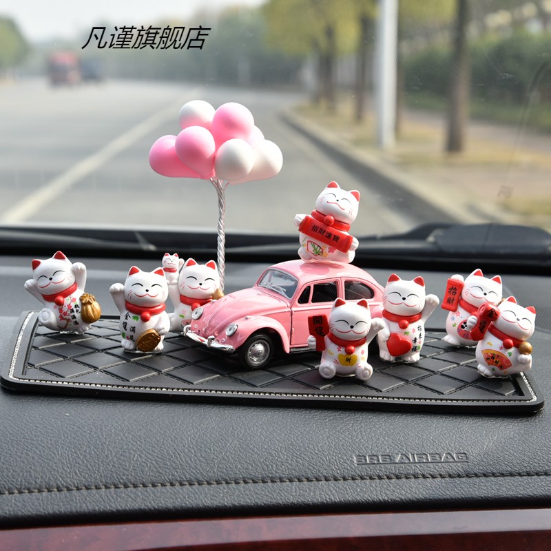 Car ornaments lucky cat cute center console small ornaments in-car dashboard decorations beautiful cartoon female