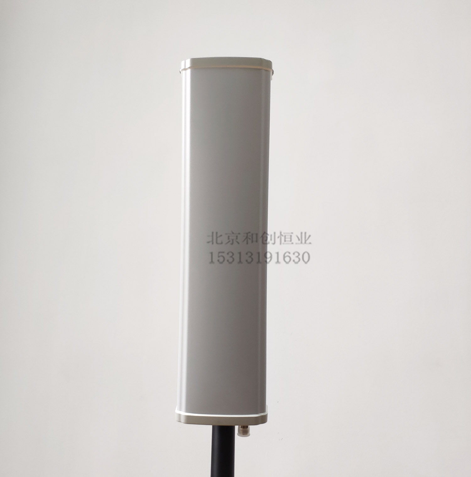 1700-2700MHz天线扇区定向天线14DB单极化宽频N母头3G/4G