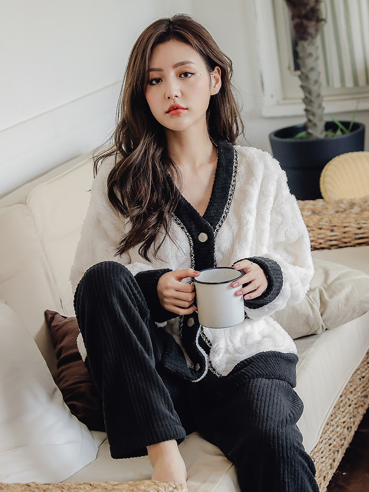 Sandro Vicari autumn and winter light luxury coral fleece pajamas women's thickened plus velvet flannel home service small fragrance style