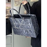 Демисезонная вместительная и большая сумка через плечо, демисезонный ноутбук, коллекция 2022, изысканный стиль