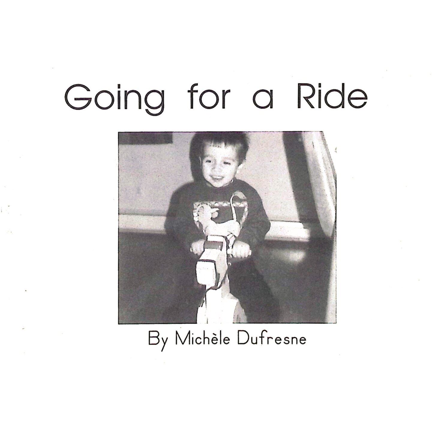 The first series of EarlyEmergent parent-child reading books, featuring black-and-white photo picture books, is suitable for 2-year-old children to learn simple vocabulary and sentences about transportation