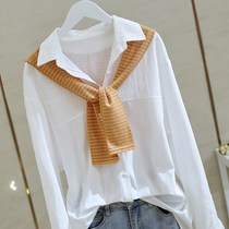 Hong Kong white cotton belt shirt shirt women design sensory crowds new long-sleeved loose shirt tops in spring 2022