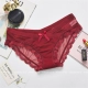 Красный манекен головы, нижнее белье