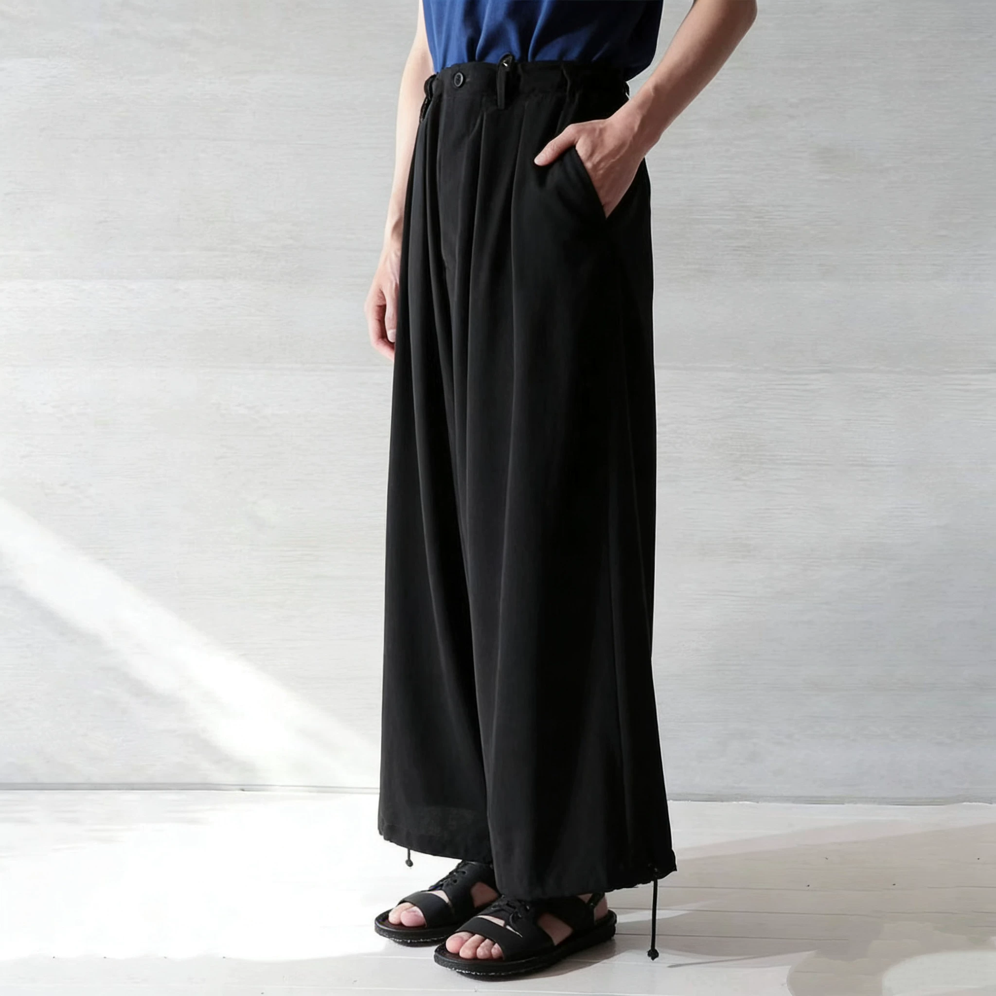 Small design balloon, trousers, trend of season, drawstring, loose straight fit