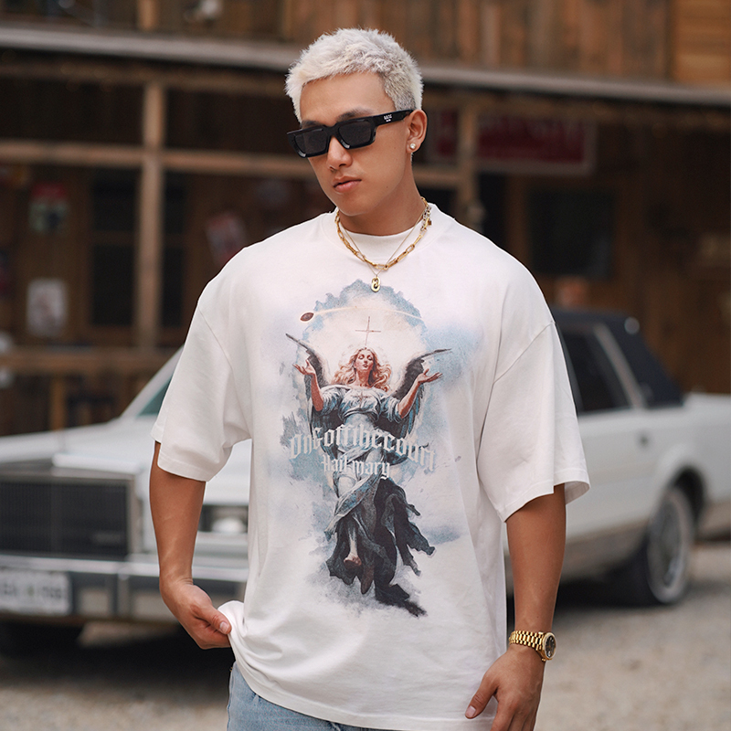 Ootc "Our Lady Touchdown" American Retro Hand-Painted Oil Painting Conley Print Short-Sleeved Small Neckline T-Shirt for Men and Women Ootc "Our Lady Touchdown" American Retro Hand-Painted Oil Painting Conley Print Short-Sleeved Small Neckline T-Shirt for Men and Women
