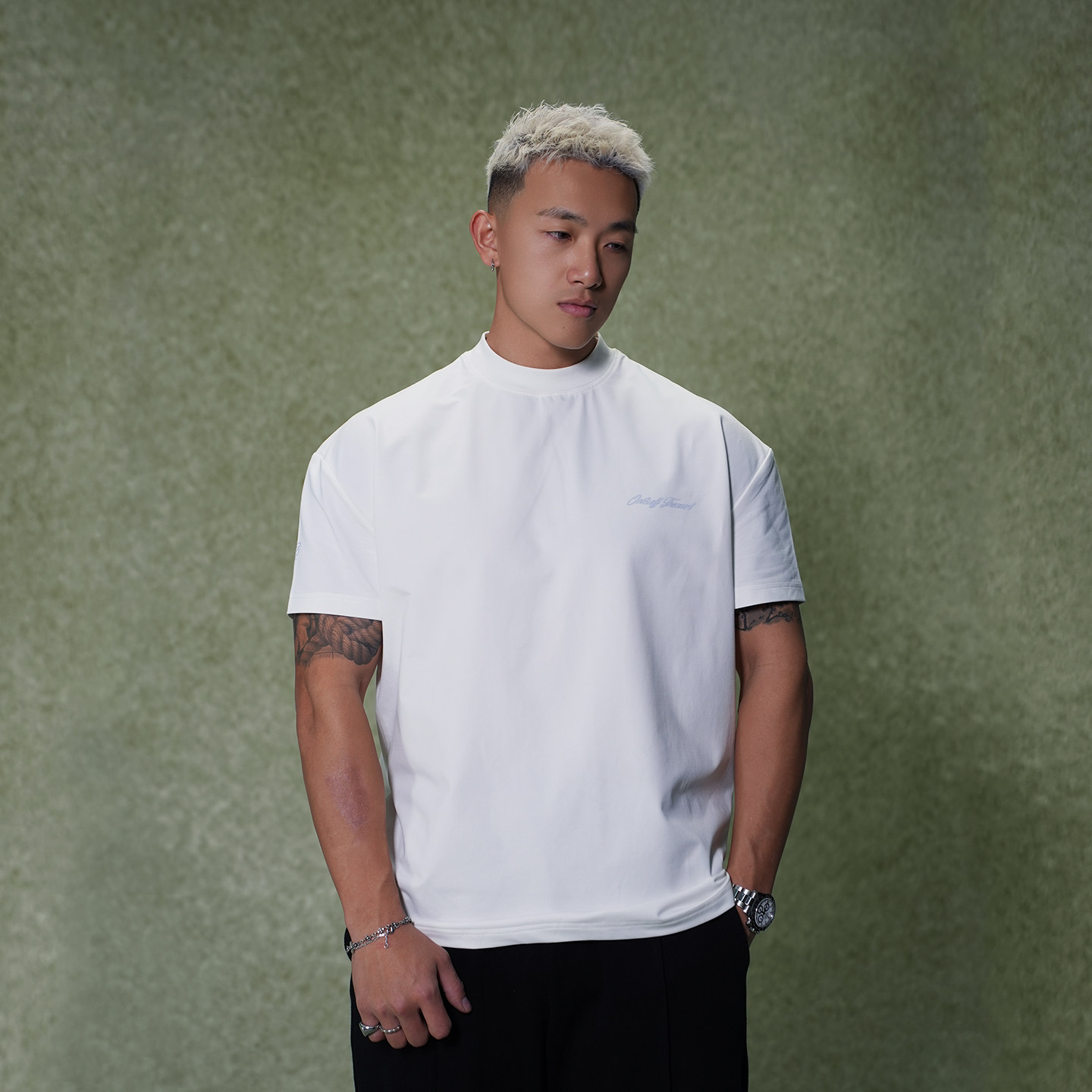 OOTC "muscle hypertrophy" fitness short-sleeved T-shirt sports top men's street casual simple temperament summer new