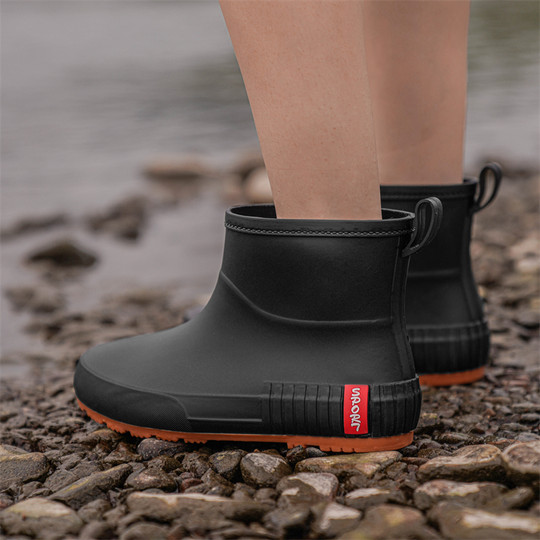 Japanese-Style Fashion Rain Boots for Women, Short Outdoor Hiking Rain Boots, Non-Slip Waterproof Rubber Shoes, Kitchen Work Car Wash Water Boots for Women