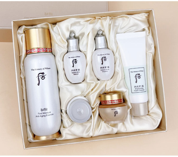 【赠品】【香港直邮】 韩国 THE HISTORY OF WHOO后 秘贴循环精华尊享礼盒 6件套 皇室再生秘方 · 焕活肌底 · 改善暗沉 · 水润透亮