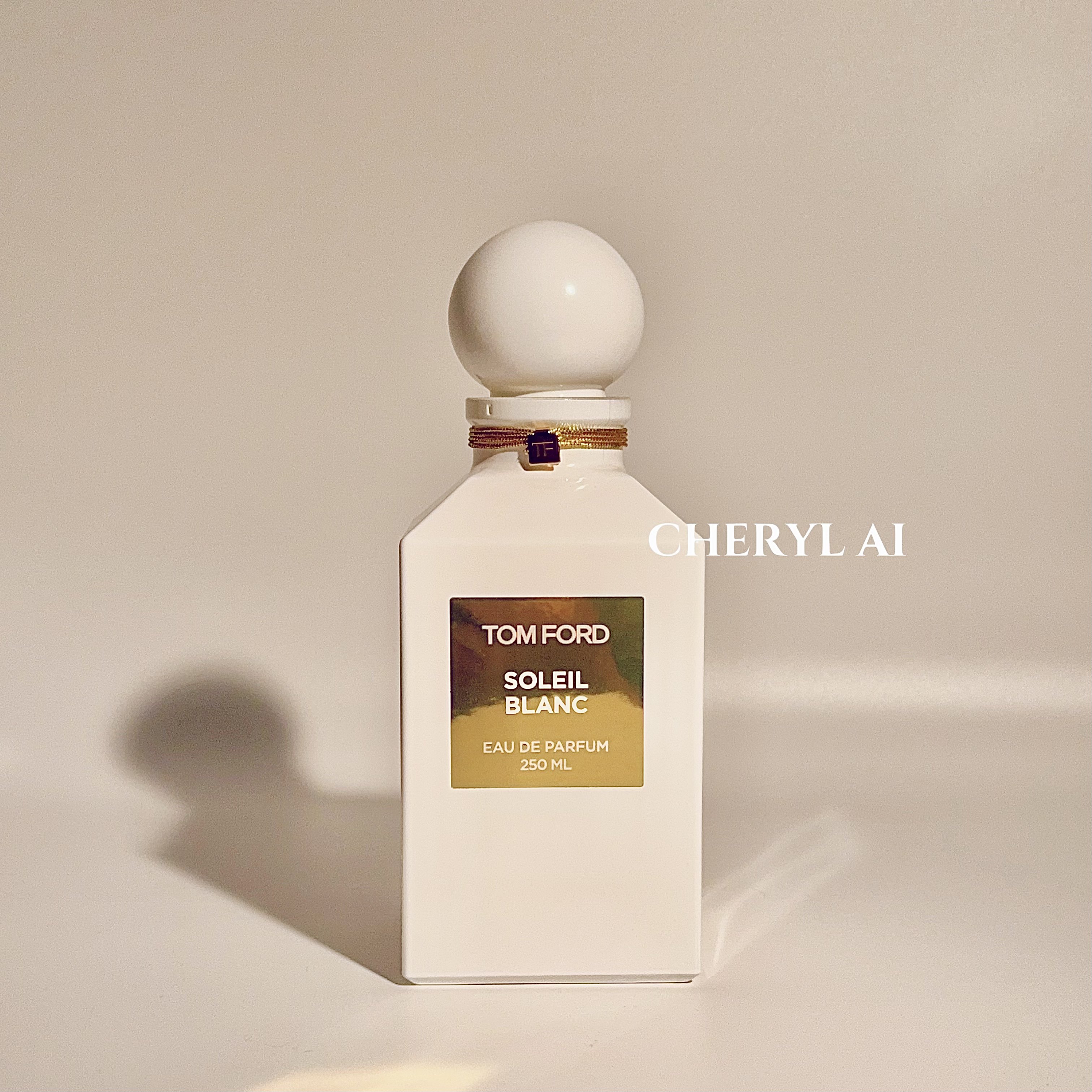 试｜TOM FORD 阳光琥珀Soleil Blanc｜椰子与奶油白花璀璨流光到底适合