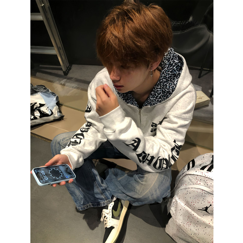 American High Street Style Leopard Print Patchwork Cardigan Hooded Sweatshirt for Men and Teenagers, Cool Casual Trendy Brand Zip-Up Jacket American High Street Style Leopard Print Patchwork Cardigan Hooded Sweatshirt for Men and Teenagers, Cool Casual Trendy Brand Zip-Up Jacket