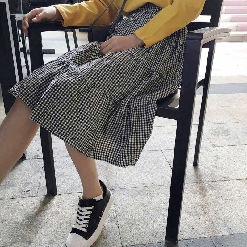 Black and white plaid skirt with cotton high waist short skirt female student skirt loose and thin mid-length version of literary and artistic self-cultivation