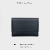 Черный, маленький