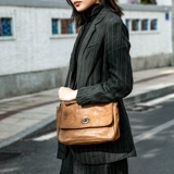 裘真 Кожаная ретро сумка