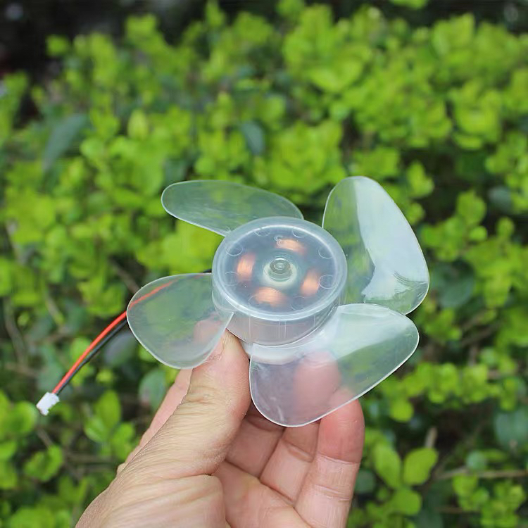 直流无刷电机风扇：四叶透明吹风散热风扇DC5-10V 7.4V，散热神器的秘密大揭秘！