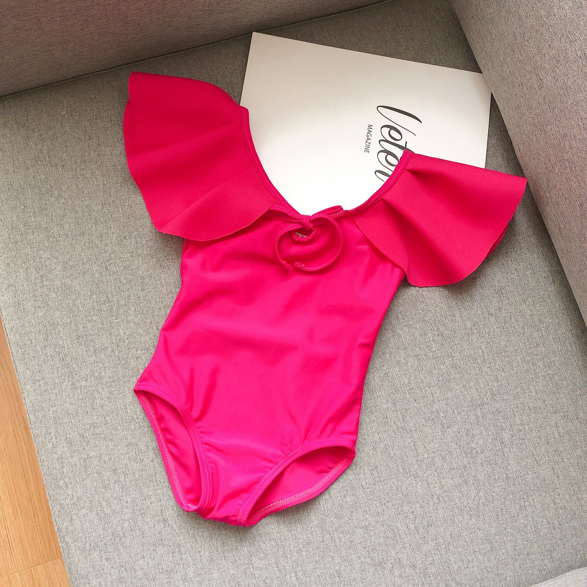 Korean version of girls bikini ruffled princess swimsuit small l children cute conjoined vacation hot spring swimming