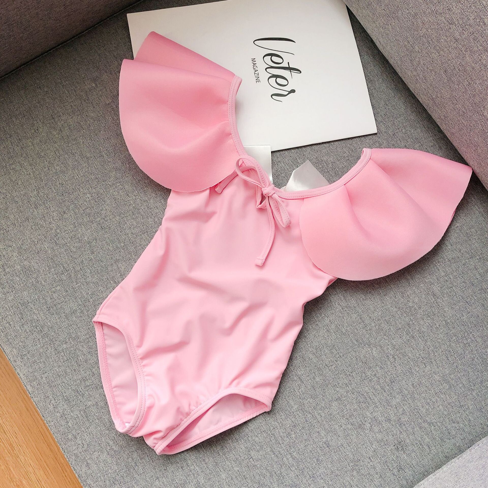 Korean version of girls bikini ruffled princess swimsuit small l children cute conjoined vacation hot spring swimming
