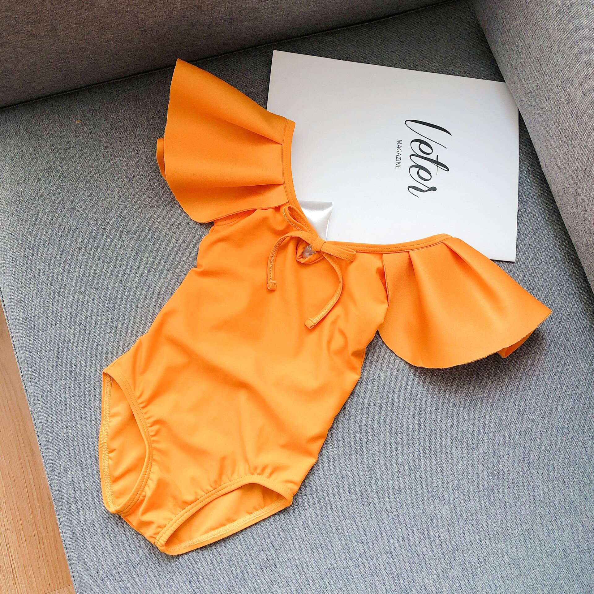 Korean version of girls bikini ruffled princess swimsuit small l children cute conjoined vacation hot spring swimming