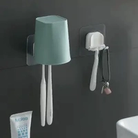 Обычная однотонная модель (одна чашка) Не рекомендуется покупать.