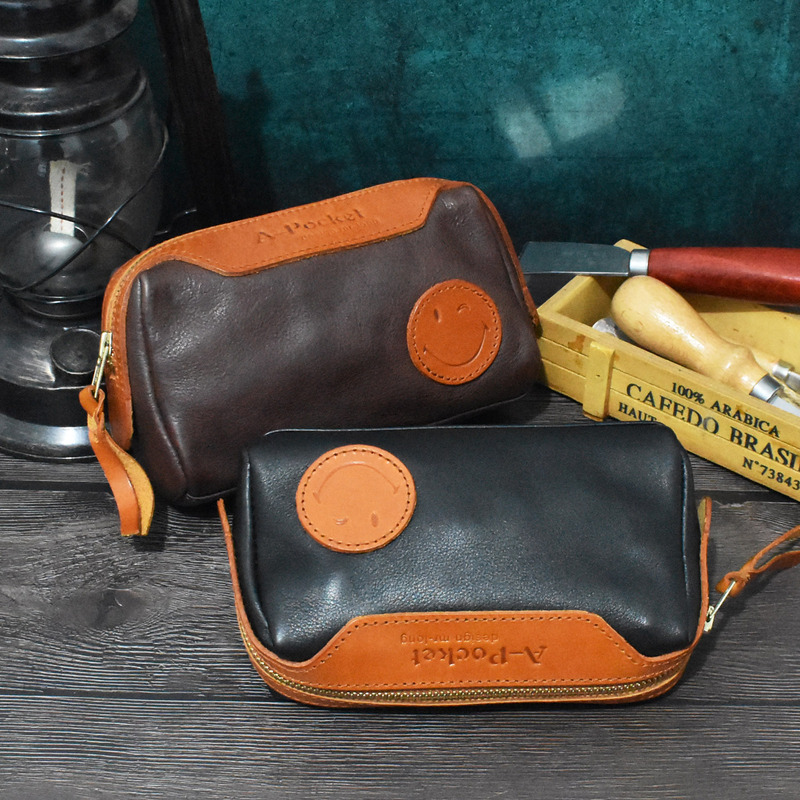 Retro Genuine Leather Wallet, Men's Genuine Leather Mobile Phone Bag, Women's Smiley Face Clutch Bag, First-Layer Cowhide Cosmetic Bag, Storage Bag Retro Genuine Leather Wallet, Men's Genuine Leather Mobile Phone Bag, Women's Smiley Face Clutch Bag, First-Layer Cowhide Cosmetic Bag, Storage Bag