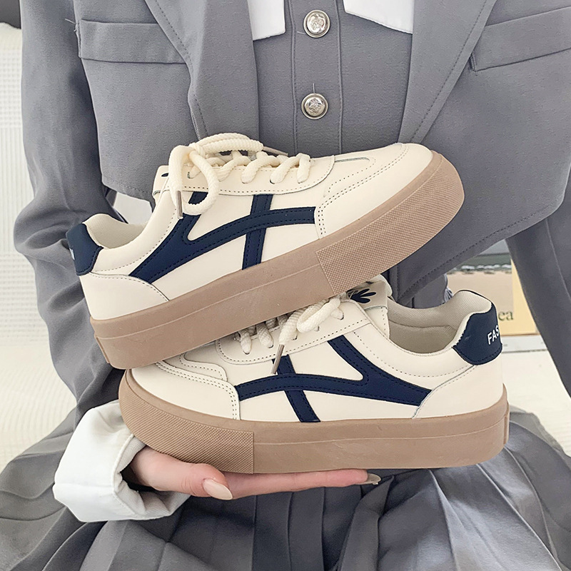 Popular Women's Shoes for Summer, German-Style White Sneakers, Versatile, Niche, Thick-Soled Sports Shoes, Student Board Shoes, Women's Casual Shoes