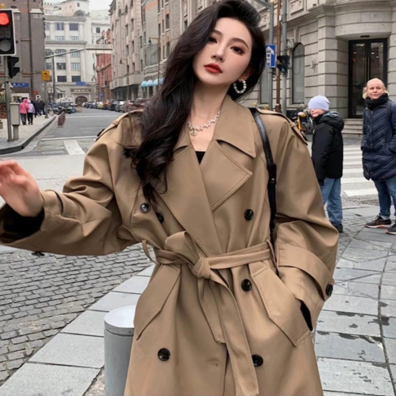 Weisenli Windbreaker Coat, Mid-Length, 2026 New Spring and Autumn Style, Petite Khaki British Style, Extended Casual Weisenli Windbreaker Coat, Mid-Length, 2026 New Spring and Autumn Style, Petite Khaki British Style, Extended Casual