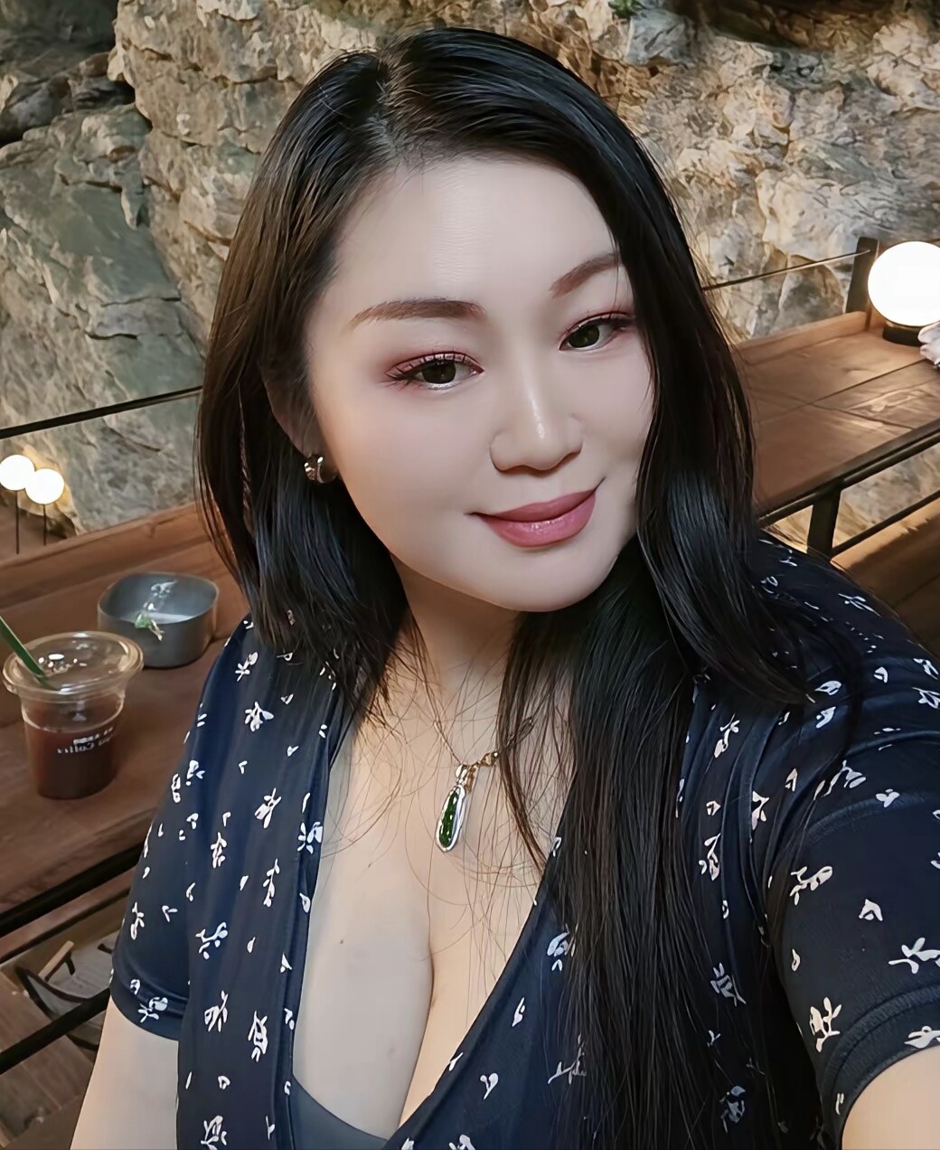 花花世界百货商城的小店