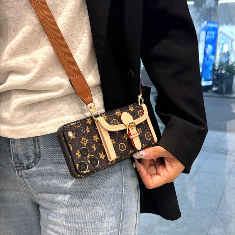 European and American Trendy Brand Monogram Card Holder Case Suitable for Apple 18 Pro Max Phone Case, High-End Leather Skin-Friendly Feel iPhone 16 Women's Makeup Mirror Case, 15 Pro Shoulder Strap Lanyard, 14 Luxury Brand High-End Feel