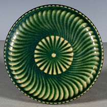 Antiques antiques second-hand goods old goods ancient porcelain miscellaneous Song and Yue kiln celadon chrysanthemum ink pad boxes complete collection of old porcelain