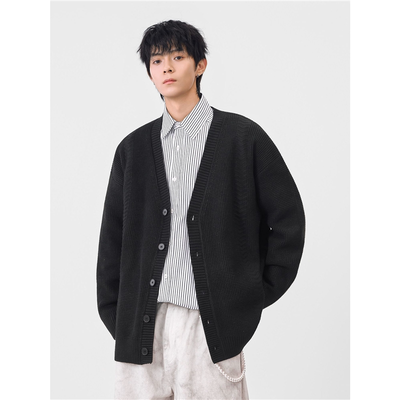Japanese Retro V-Neck Long-Sleeve Cardigan Sweater for Men, Early Spring New Style, Loose Knit Jacket Japanese Retro V-Neck Long-Sleeve Cardigan Sweater for Men, Early Spring New Style, Loose Knit Jacket