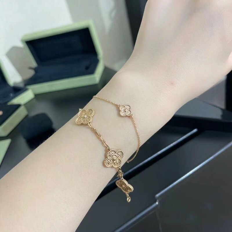 Four-Leaf Clover Five-Flower Bracelet, Sterling Silver Gold-Plated Rose Gold Hot-Stamped Necklace, Clavicle Chain, Six-Flower Bracelet, Light Luxury High-End