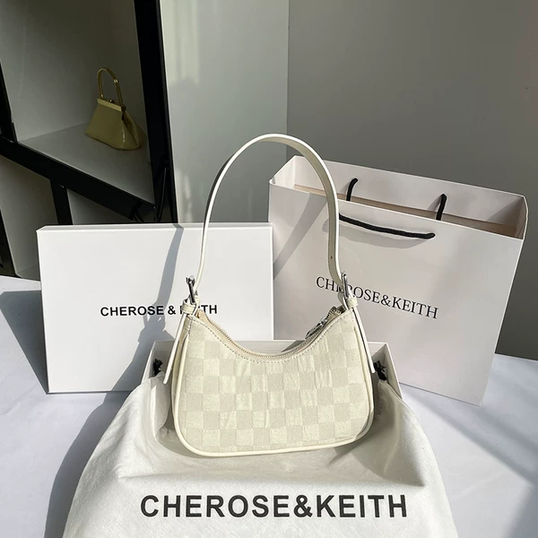 Товары от 查理科尔斯专柜品牌店