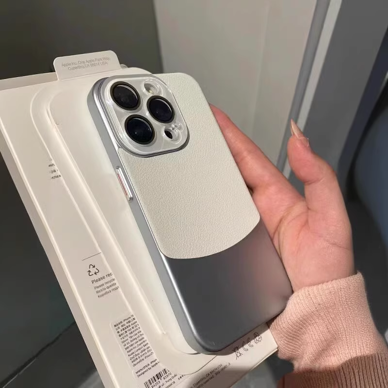 iPhone 17 Pro Max、新しいカップルケース、Apple 16、15 Plus、落下保護、ニッチな高級感、13 ユニセックスレザー保護ケースに適したインスタイルパッチワークライチ柄の電話ケース。