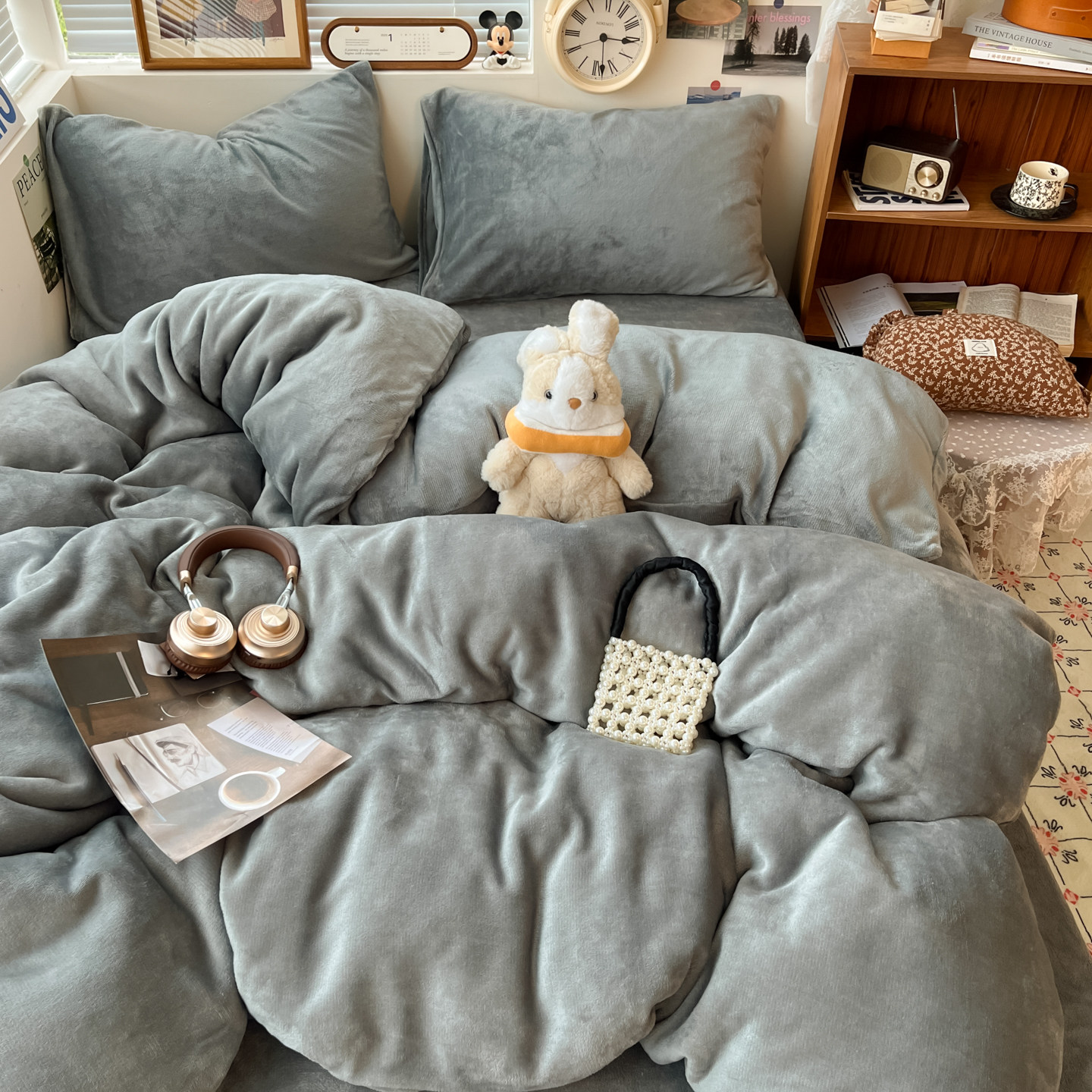 Winter Solid Color Milk Velvet Four-Piece Set, Thickened and Fleece-Lined Duvet Cover, Bed Sheet, Fitted Sheet, Quilt Cover, Student Dormitory Three-Piece Set