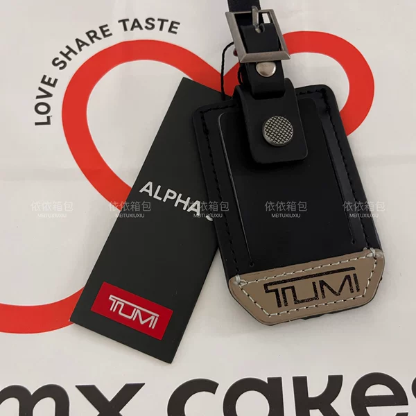 Товары от 依依箱包