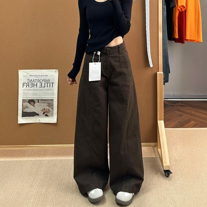 Brown Curved Hem Jeans for Women, New Autumn Style, Plus Size, Slimming, High-Waisted, Drapey, Pear-Shaped Body, Floor-Length Pants Brown Curved Hem Jeans for Women, New Autumn Style, Plus Size, Slimming, High-Waisted, Drapey, Pear-Shaped Body, Floor-Length Pants