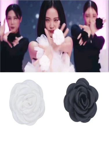 Цветочная рука Цветок Джинцхи показывают то же самое Jisoo Ring Finger Ring Ring Flower Dance Props Special Props Finger White 1