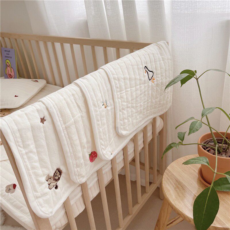 Newborn Pillow Baby Cloud Pillow Baby Cotton Pillow Towel Quilted Pillow Cushion Breathable Anti-spit Milk Low Pillow Four Seasons