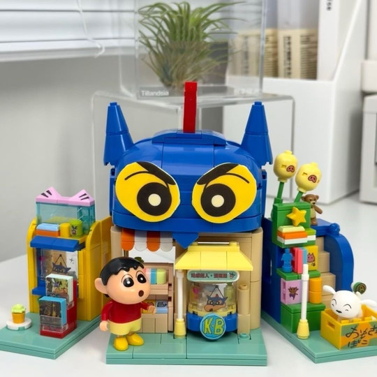 贝乐迪积木蜡笔小新左卫门汉堡店动感超人拼装桌面摆件生日礼物