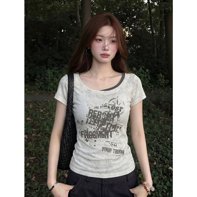 American Retro Distressed Patchwork Fake Two-Piece Short-Sleeve T-Shirt for Women, Summer Slim-Fit, Slimming, Hot Girl Short Top with Regular Shoulders American Retro Distressed Patchwork Fake Two-Piece Short-Sleeve T-Shirt for Women, Summer Slim-Fit, Slimming, Hot Girl Short Top with Regular Shoulders