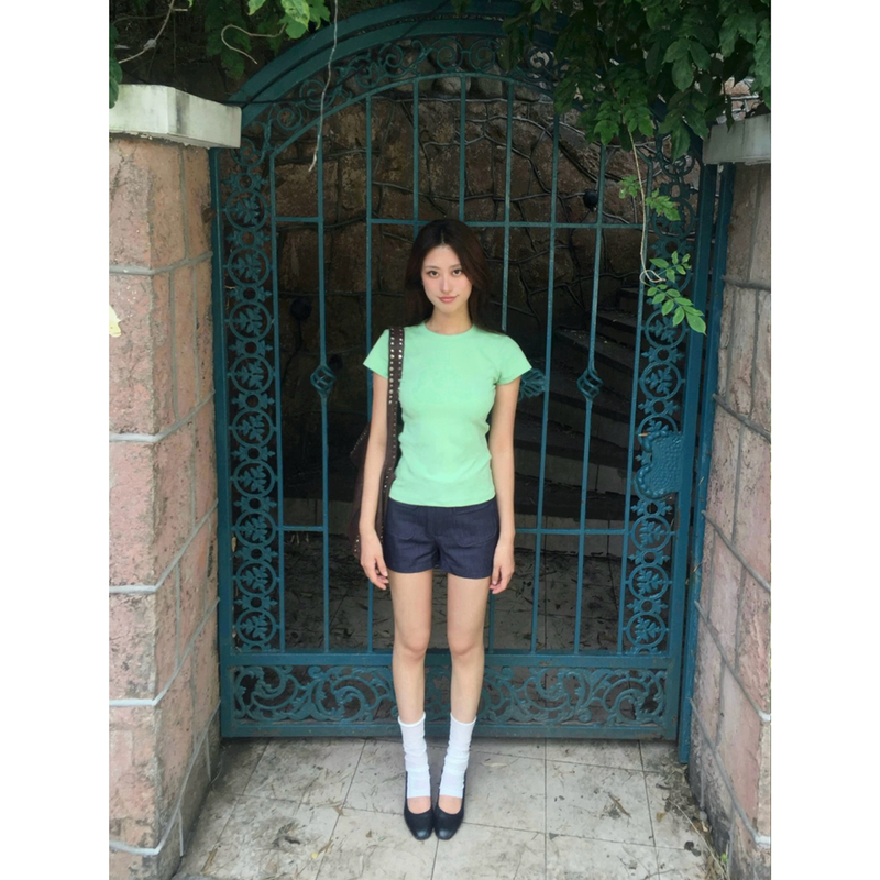 Dopamine Green Round Neck Regular Shoulder Solid Color Short-Sleeve T-Shirt for Women, Summer Slim Fit, Elastic, Sporty Casual Top Dopamine Green Round Neck Regular Shoulder Solid Color Short-Sleeve T-Shirt for Women, Summer Slim Fit, Elastic, Sporty Casual Top