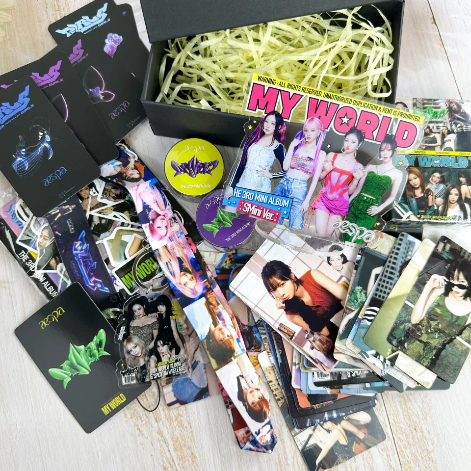 AESPA подарочная коробка альбом "My World" периферийная брелок наклейка наклейки маленькая карточка нашивка держатель подарочный пакет должен быть поддержан
