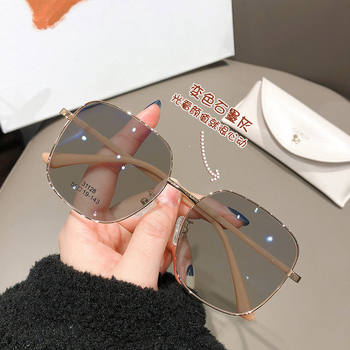 Instagram-Worthy Color-Changing Glasses for Women with Prescription, Ultra-Light, Large Square Frame, Korean Style, Anti-Blue Light Radiation, Eye Protection, Non-Prescription Glasses