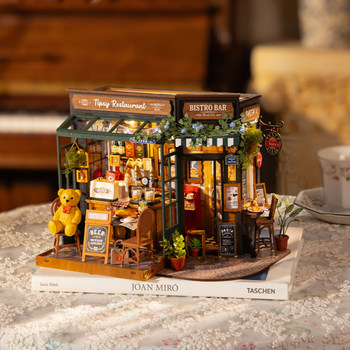 If you come to the bear restaurant bar diy hut building blocks