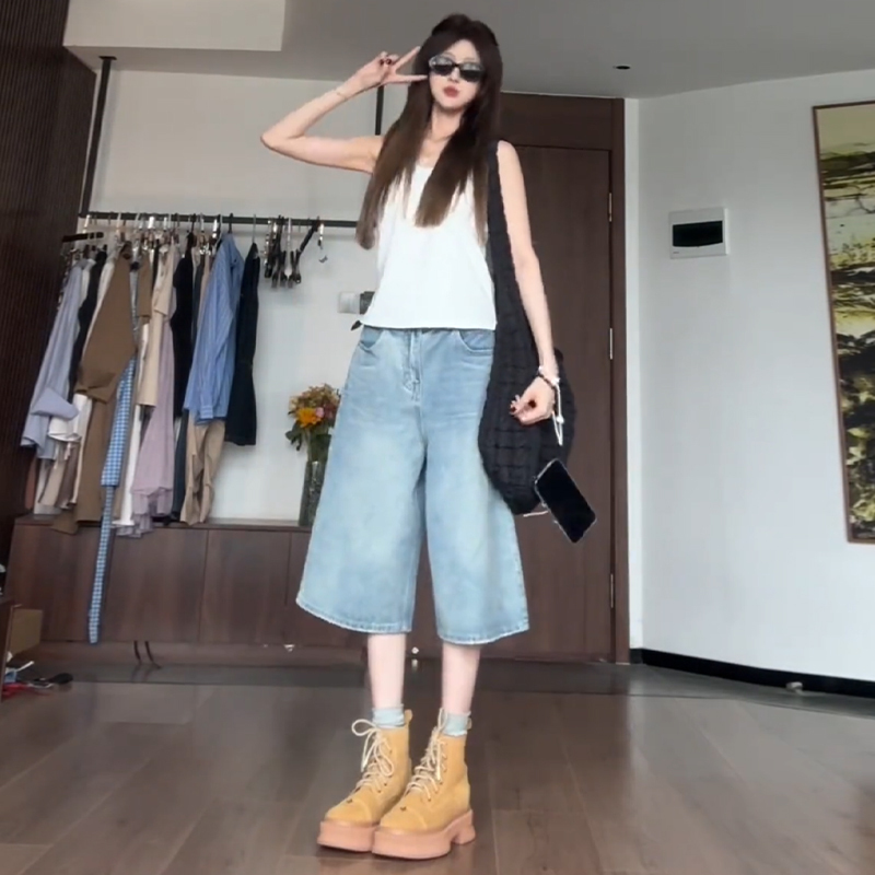 Light Blue Cropped Denim Shorts for Women, Summer Thin Straight-Leg Loose High-Waisted Slimming Versatile Mid-Length Pants, 7/8 Length Pants Light Blue Cropped Denim Shorts for Women, Summer Thin Straight-Leg Loose High-Waisted Slimming Versatile Mid-Length Pants, 7/8 Length Pants