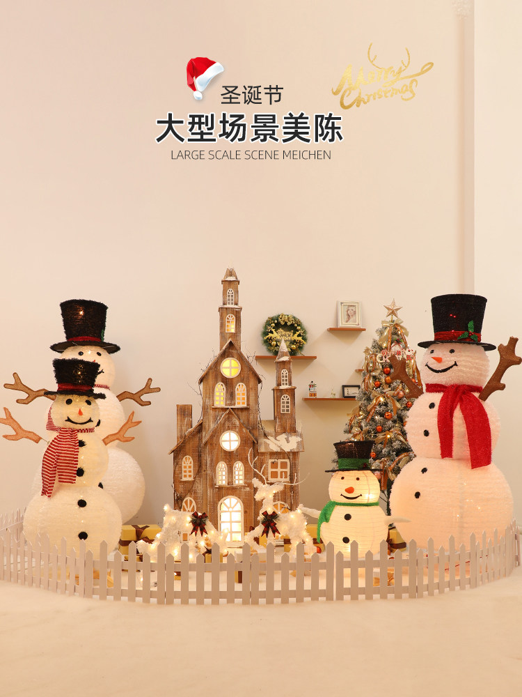Christmas large-scale luminous castle house scene layout Christmas tree decoration hotel mall Meichen decoration supplies